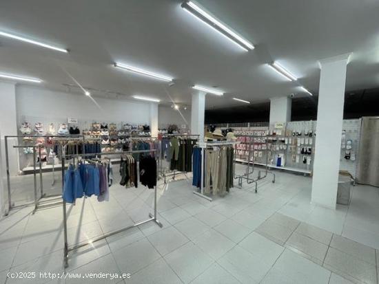 AMPLIO LOCAL COMERCIAL EN ALBORS - VALENCIA