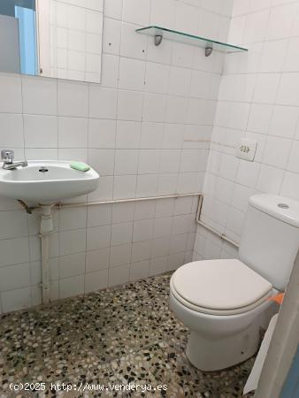 Oportunidad de negocio. Local comercial en alquiler en Viladecans. - BARCELONA