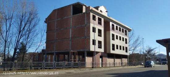  OBRA EN CONSTRUCCION EN BENAVIDES DE ORBIGO - LEON 