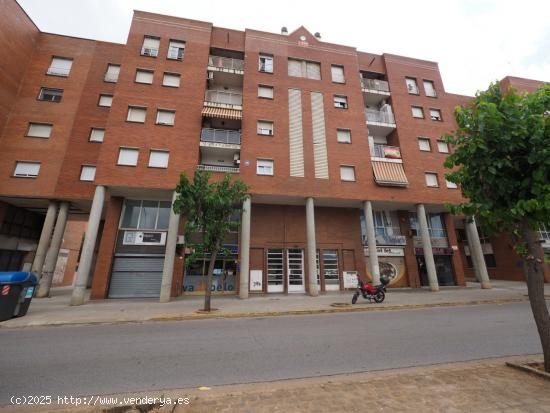  LOCAL CON 28 PLAZAS DE APARCAMEINTO EN SABADELL - BARCELONA 