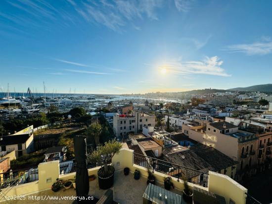 Una de las mejores vistas de la ciudad - BALEARES