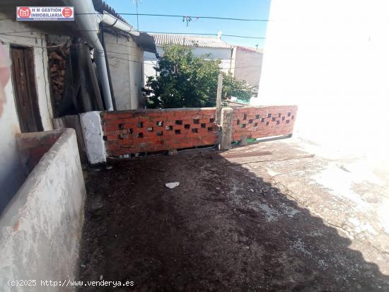 SE VENDE CASA EN PLAZA DE SANTA MARIA DE ALCAZAR DE SNA JUAN - CIUDAD REAL