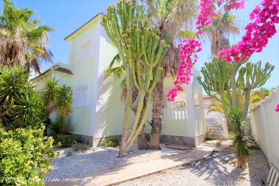 Chalet en venta en Orihuela (Alicante)