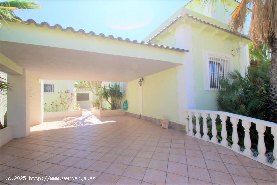 Chalet en venta en Orihuela (Alicante)