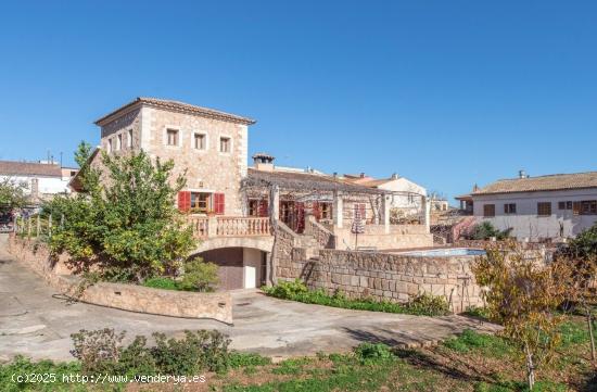 VILLA UNIFAMILIAR  EN  EL CENTRO DE PÓRTOL - BALEARES