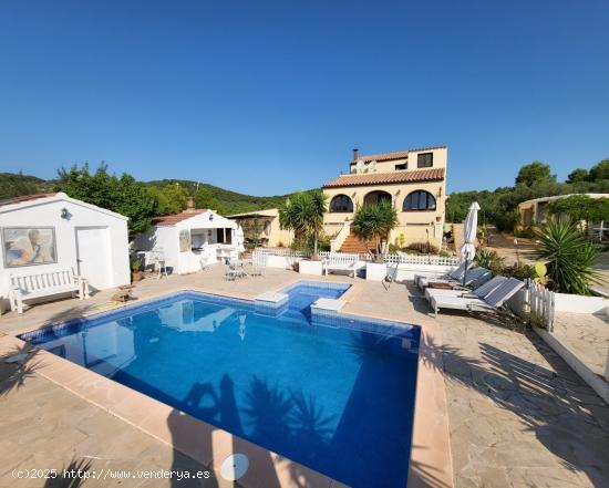  Finca Rústica de 16.000 M2, con gran Masía, piscina y vistas al mar - TARRAGONA 