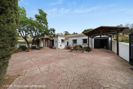 Villa en venta en Almogía (Málaga)