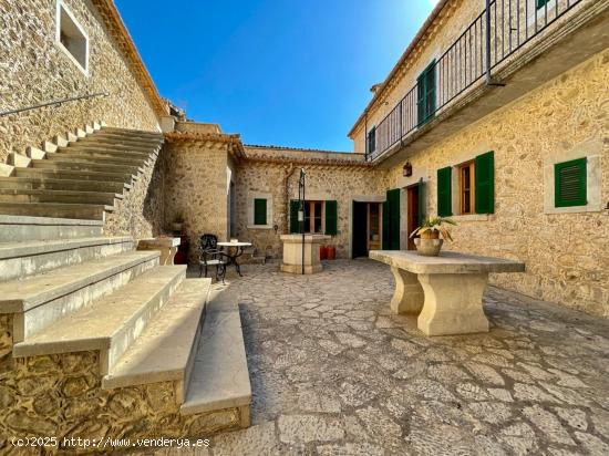  SEÑORIAL VIVIENDA EN MANCOR DE LA VALL - BALEARES 