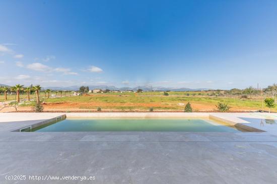 Chalet independiente con vistas espectaculares a la Tramuntana en Llubi y cédula de habitabilidad -