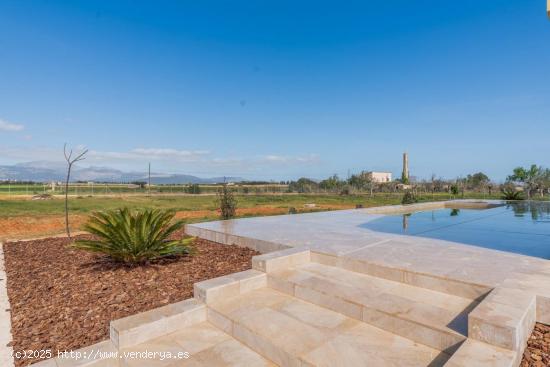 Chalet independiente con vistas espectaculares a la Tramuntana en Llubi y cédula de habitabilidad -