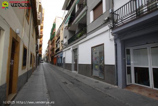  Amplio local en Calle Buen Suceso. - GRANADA 