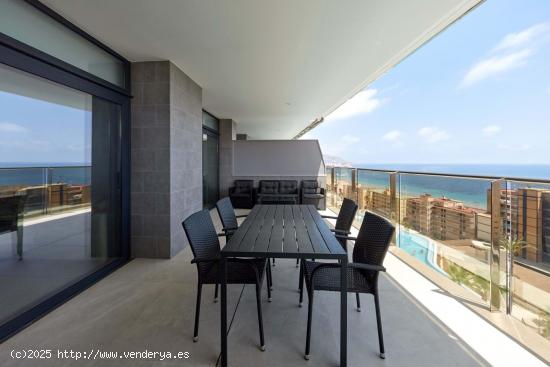 Moderno piso de lujo de 2 dorm. en Sunset Cliffs, Playa de Poniente - www.inmobiliarialesdunes.com -