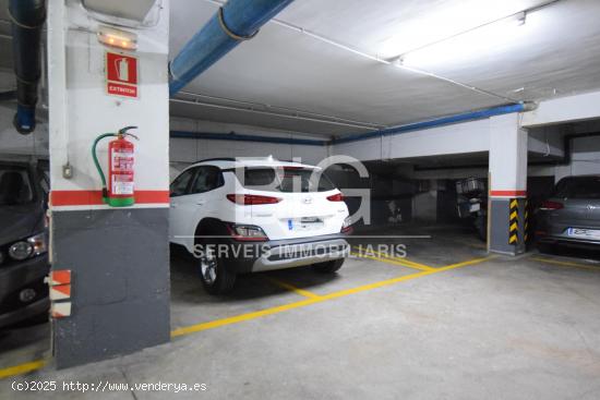 En venta DOS plazas de parking juntas. - BARCELONA