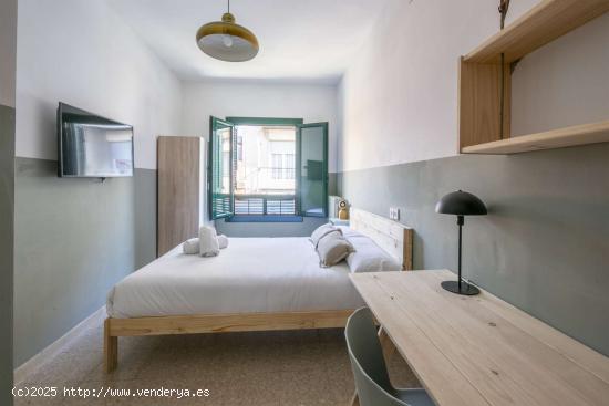  Se alquila habitación en piso compartido en Gracia. - BARCELONA 