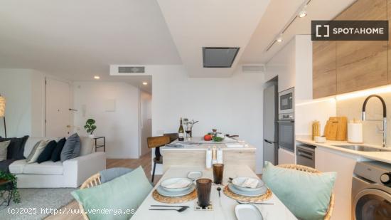 Apartamento entero de 2 dormitorios en Barcelona. - BARCELONA