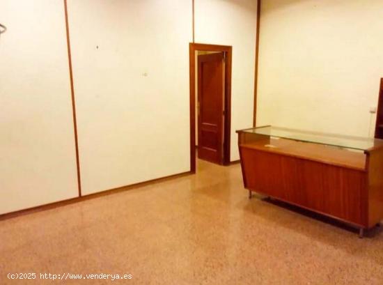 EN VENTA LOCAL COMERCIAL EN PETRER ZONA CORREOS - ALICANTE