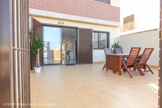 Encantador Bungalow en Planta Baja en Lomas de Cabo Roig - ALICANTE