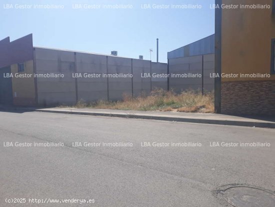  SE VENDE Solar industrial. - Bailén 