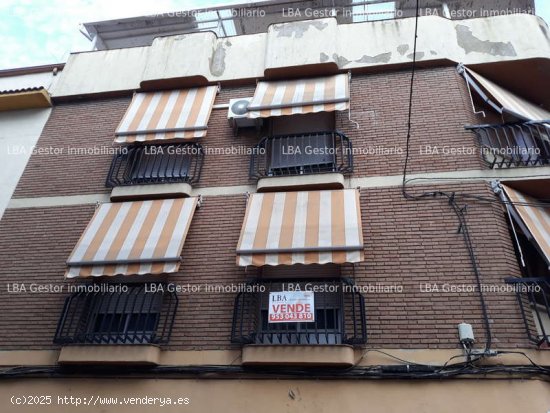 Duplex  con local en el centro de la ciudad. - Linares