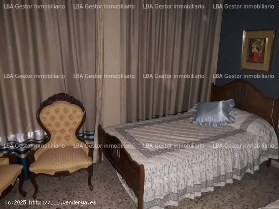 Duplex  con local en el centro de la ciudad. - Linares