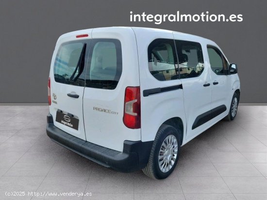 Toyota Proace City Combi 1.5D 75kw - TRANSITO