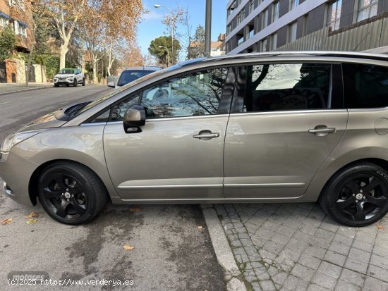 Peugeot 5008 Sport Pack de 2011 con 277.728 Km por 7.800 EUR. en Madrid