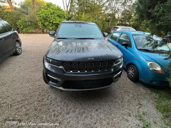 Jeep Grand Cherokee Summit Reserve 4xe 2.0 PHEV de 2023 con 17.000 Km por 80.000 EUR. en Madrid