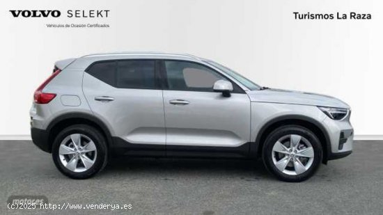 Volvo XC40 TODOTERRENO 2.0 B3 CORE AUTOMATICO 163CV 5P de 2024 con 5 Km por 38.900 EUR. en Sevilla