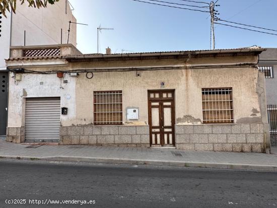 ¡Todos tus sueños caben en este terreno! - ALICANTE