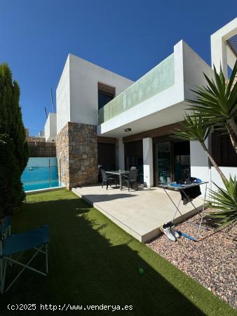  VILLA DE LUJO EN CABO ROIG. 3 DORM. 2 BAÑOS. 111 M2 DE CASA. PISCINA PRIVADA. - ALICANTE 