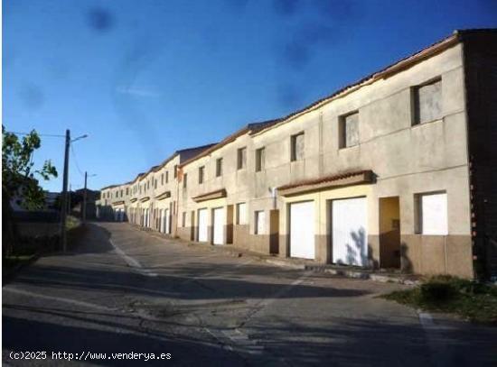  Venta de Obra Parada en Brozas, Cáceres. - CACERES 