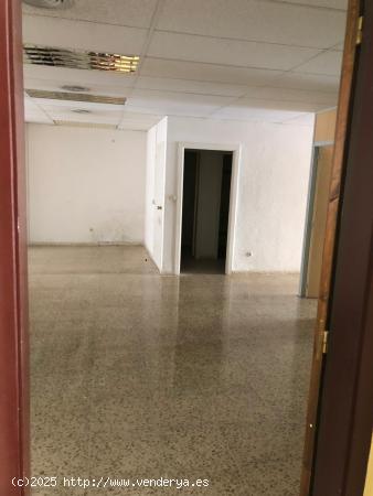 Venta de Local en Avenida FRANCESC MACIA Vilanova i la Geltrú (Barcelona) - BARCELONA