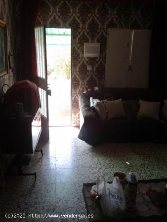 Casa  con parcelaa 5 minutos de Caceres - CACERES