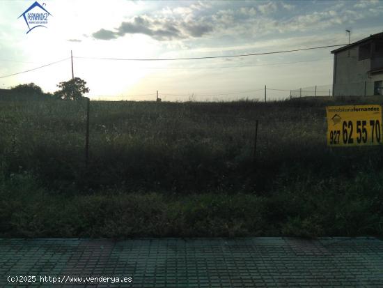 Parcela urbana en Hinojal - CACERES