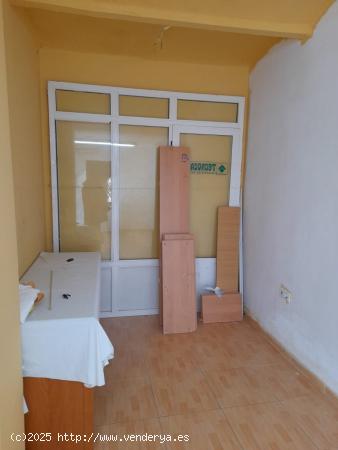 Se alquila Local comercial en Llopis Iborra - CACERES