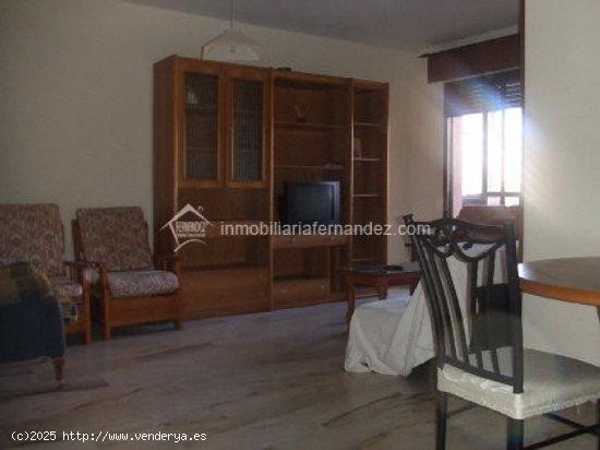 SE VENDE AMPLIA VIVIENDA EN PLENO CENTRO DE CACERES - CACERES