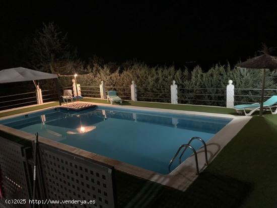 Chalet con piscina - CACERES