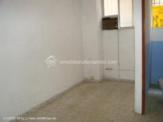 Se vende Local comercial en zona Reyes Huertas - CACERES