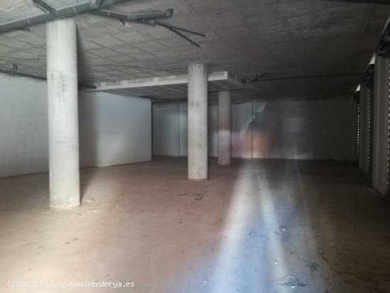 Se alquila local comercial 500 m2 - ALICANTE