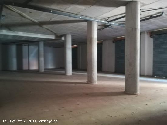 Se alquila local comercial 500 m2 - ALICANTE