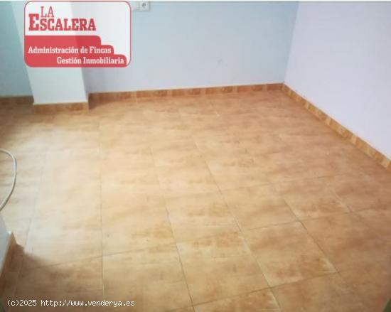 SE VENDE MAGNIFICO PISO EN PINOSO - ALICANTE