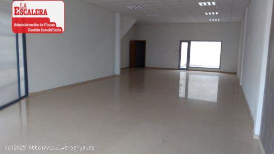 Local comercial y oficina en Castalla - ALICANTE