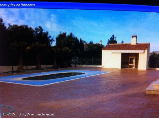 Villa en venta en Calasparra (Murcia)