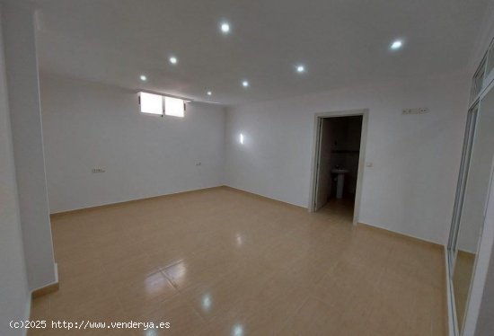 Villa en venta en Hondón de las Nieves (Alicante)