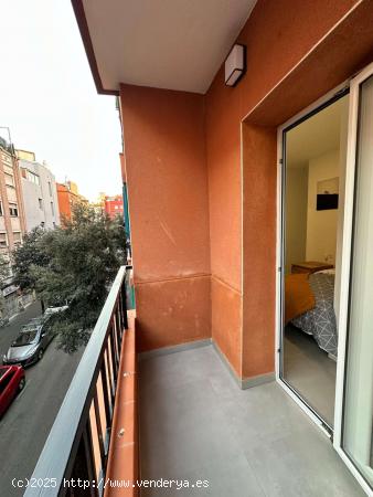  Se alquila habitación en apartamento en L'Hospitalet De Llobregat - BARCELONA 