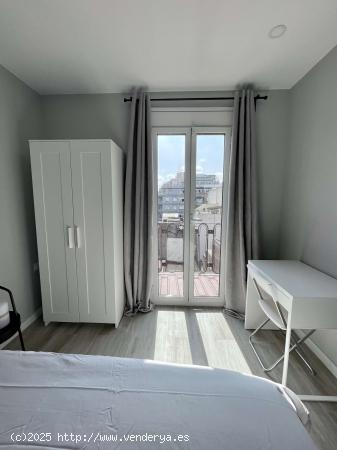  Habitación en piso compartido en L'Hospitalet de Llobregat. - BARCELONA 