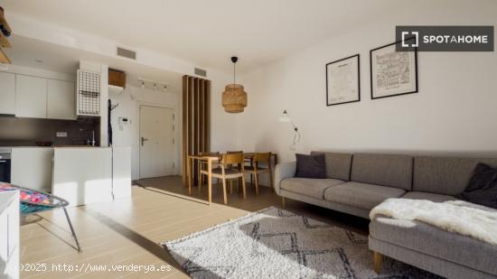 Apartamento entero de 3 habitaciones en Barcelona. - BARCELONA