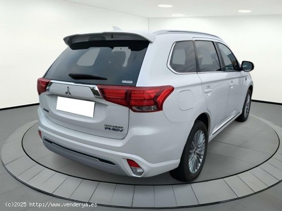 Mitsubishi Outlander 2.4 PHEV MOTION 4WD PLUG IN - LEGANES