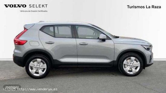 Volvo XC40 TODOTERRENO 2.0 B3 CORE AUTOMATICO 163CV 5P de 2024 con 10 Km por 37.900 EUR. en Sevilla