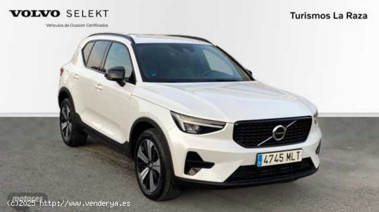 Volvo XC40 TODOTERRENO 2.0 B3 PLUS DARK AUTOMATICO 163CV 5P de 2023 con 10.975 Km por 41.900 EUR. en